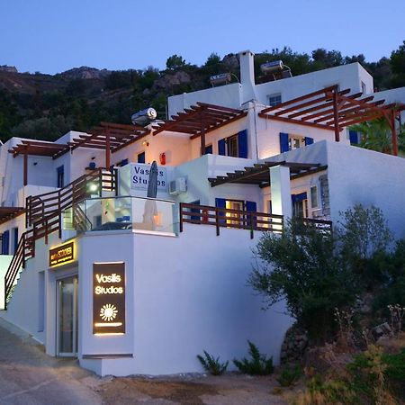 Vasilis Studios Myrties Екстериор снимка