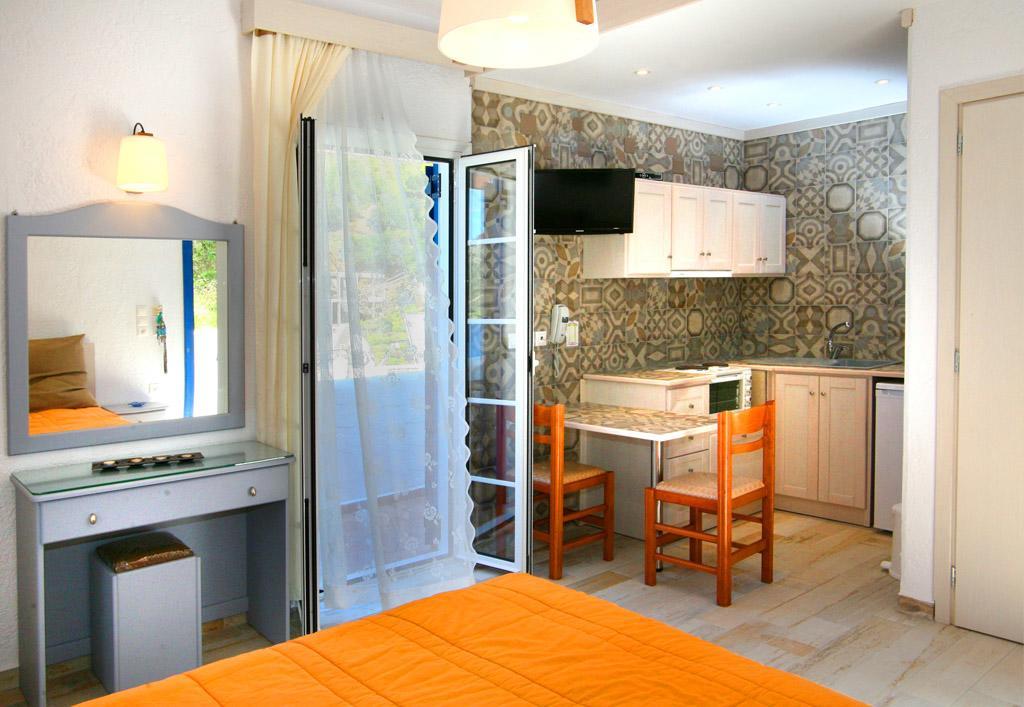 Vasilis Studios Myrties Екстериор снимка
